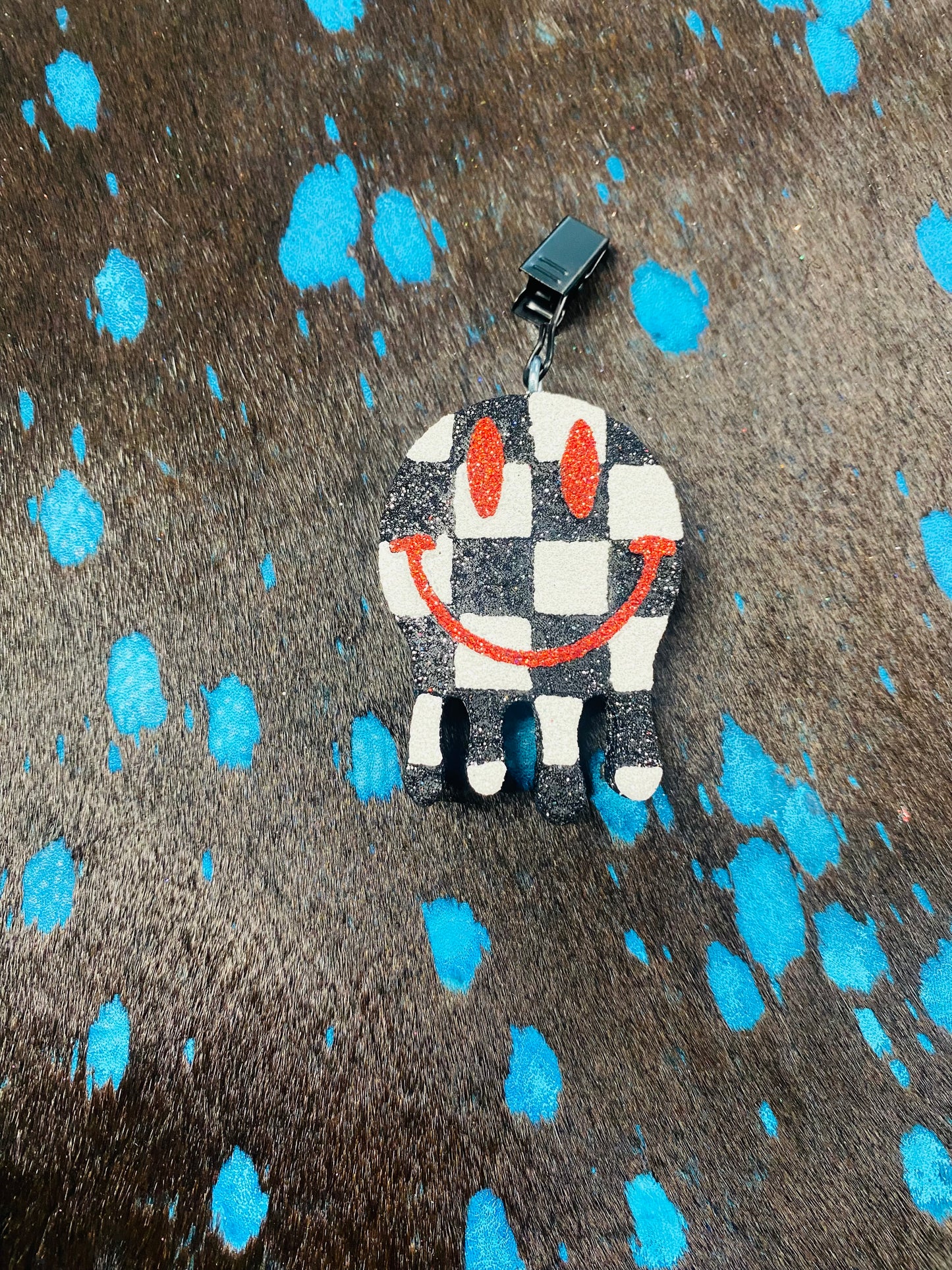 Checkered Smiling Vent Clip- 1 clip