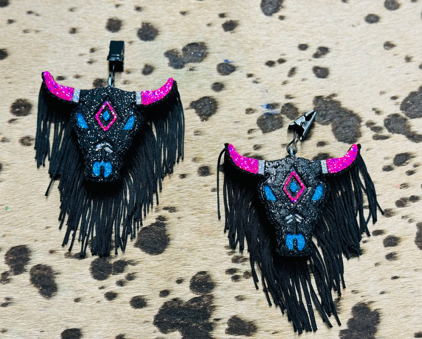 Aztec Bull Skull Vent Clip-2 clips