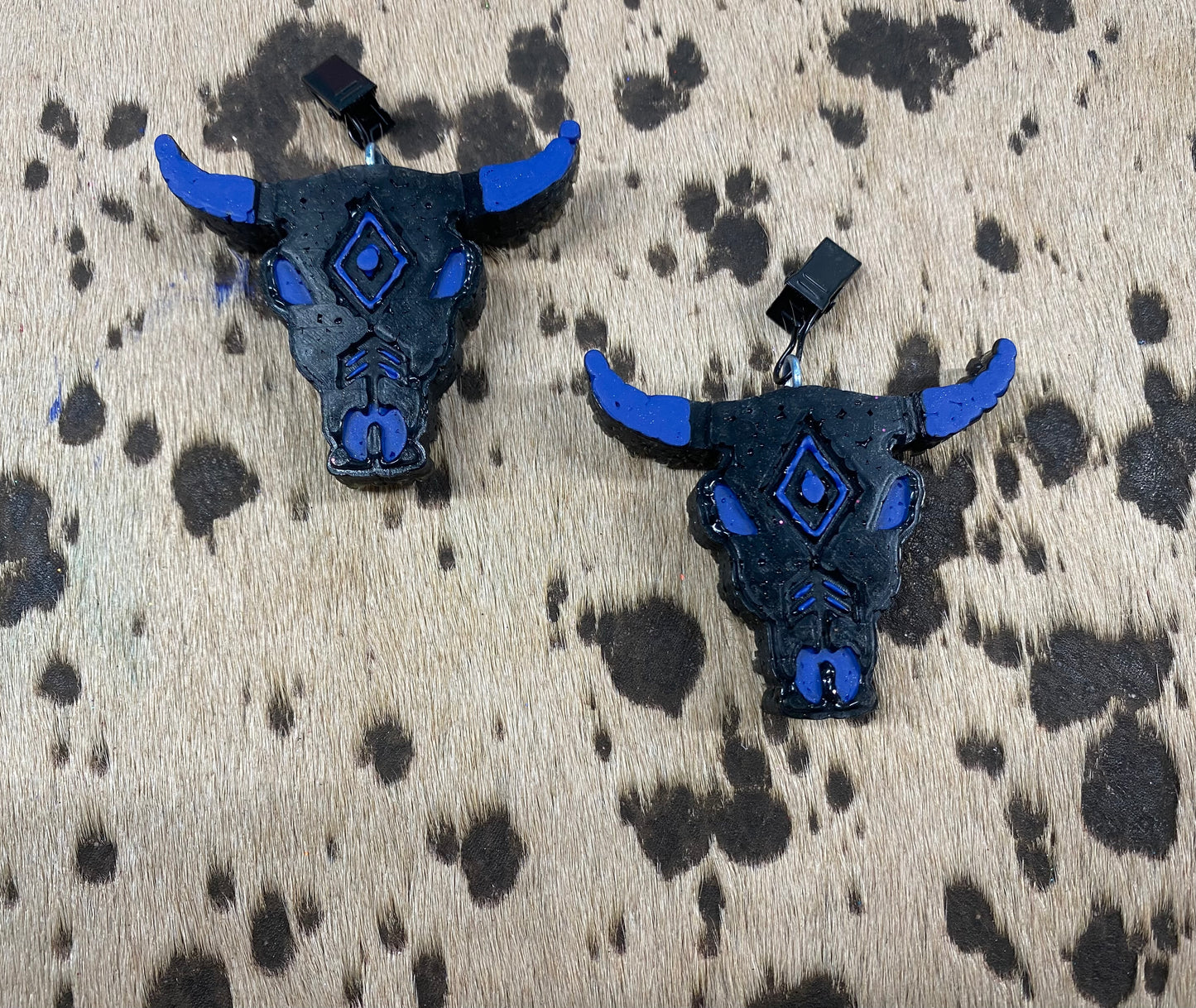 Aztec Bull Skull Vent Clip-2 clips