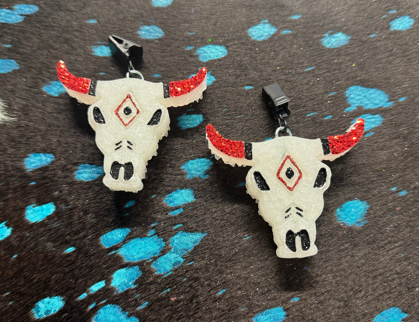 Aztec Bull Skull Vent Clip-2 clips