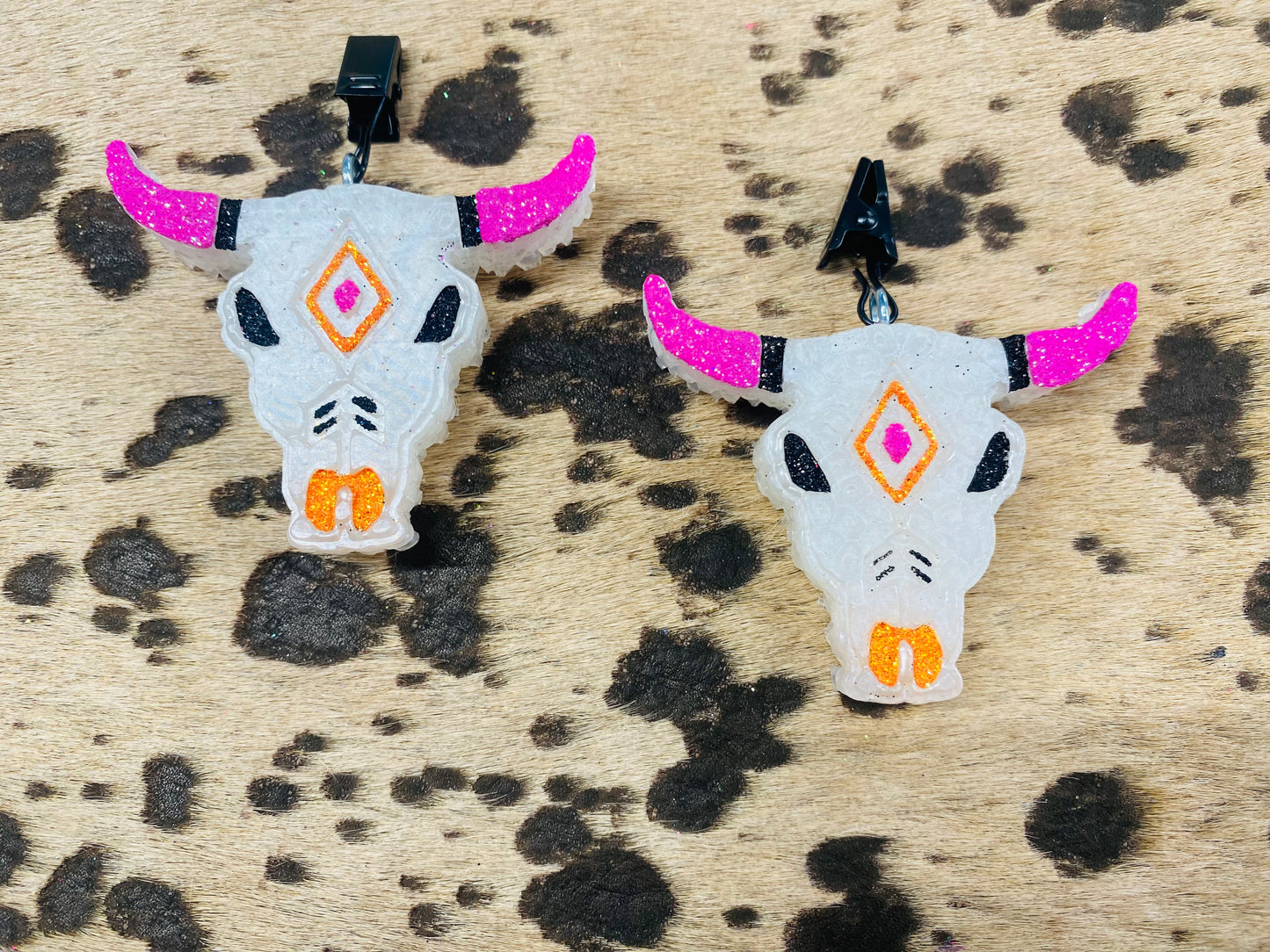 Aztec Bull Skull Vent Clip-2 clips