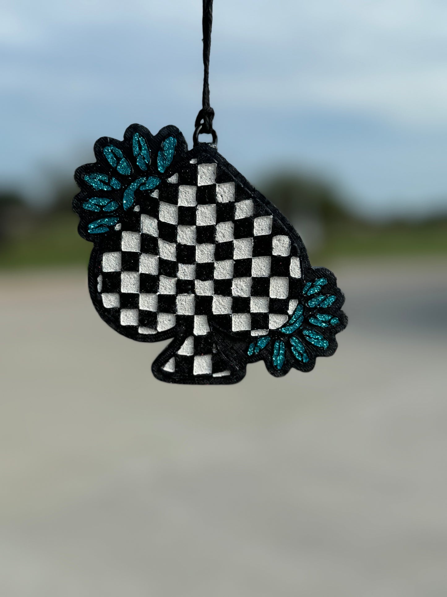 Punchy Checkered Spade