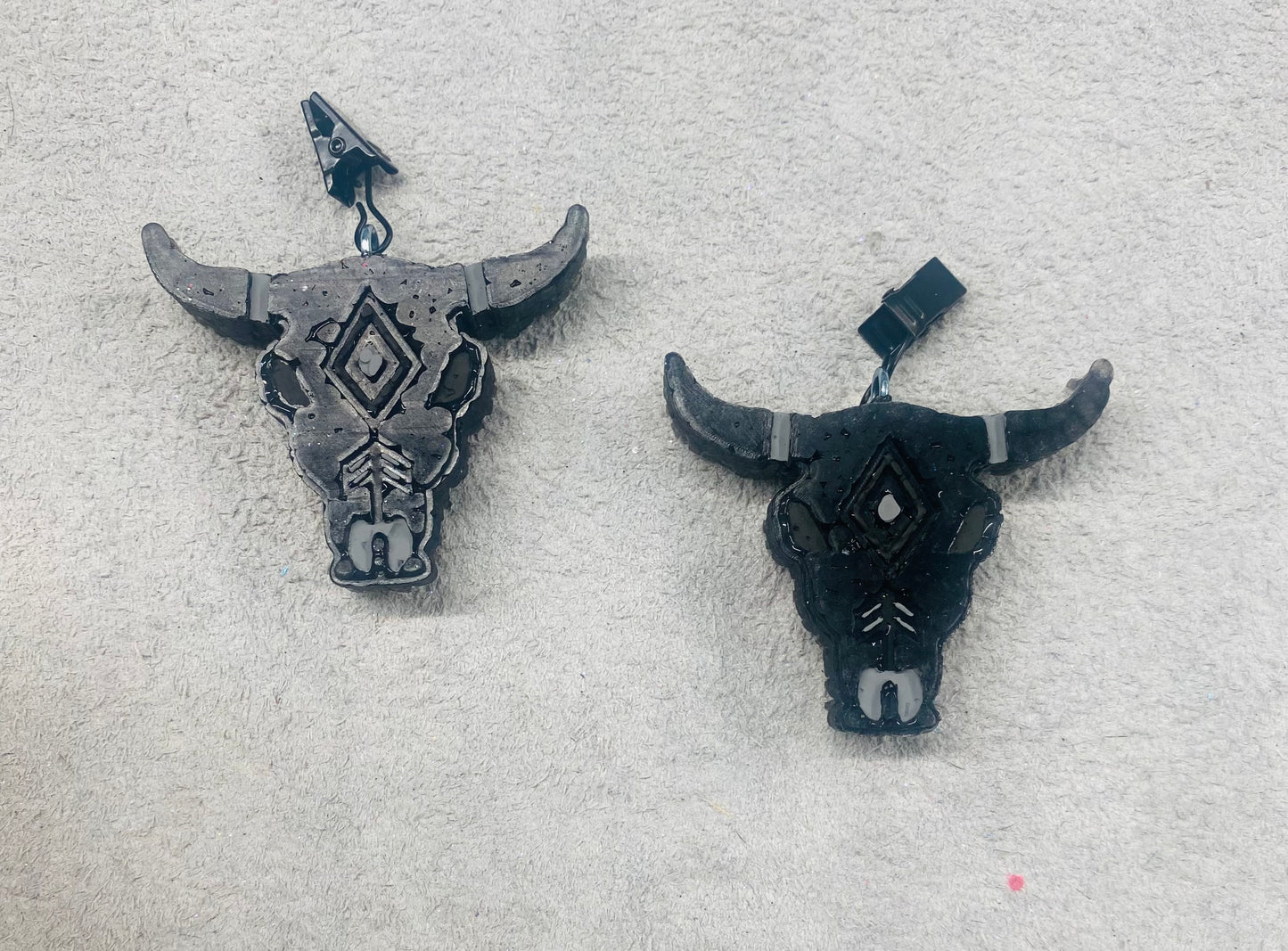 Aztec Bull Skull Vent Clip-2 clips