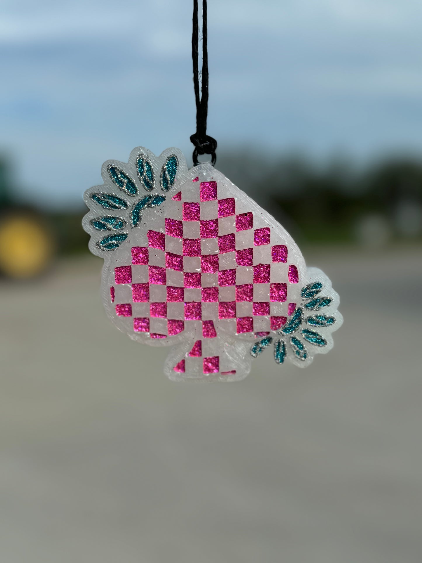 Punchy Checkered Spade