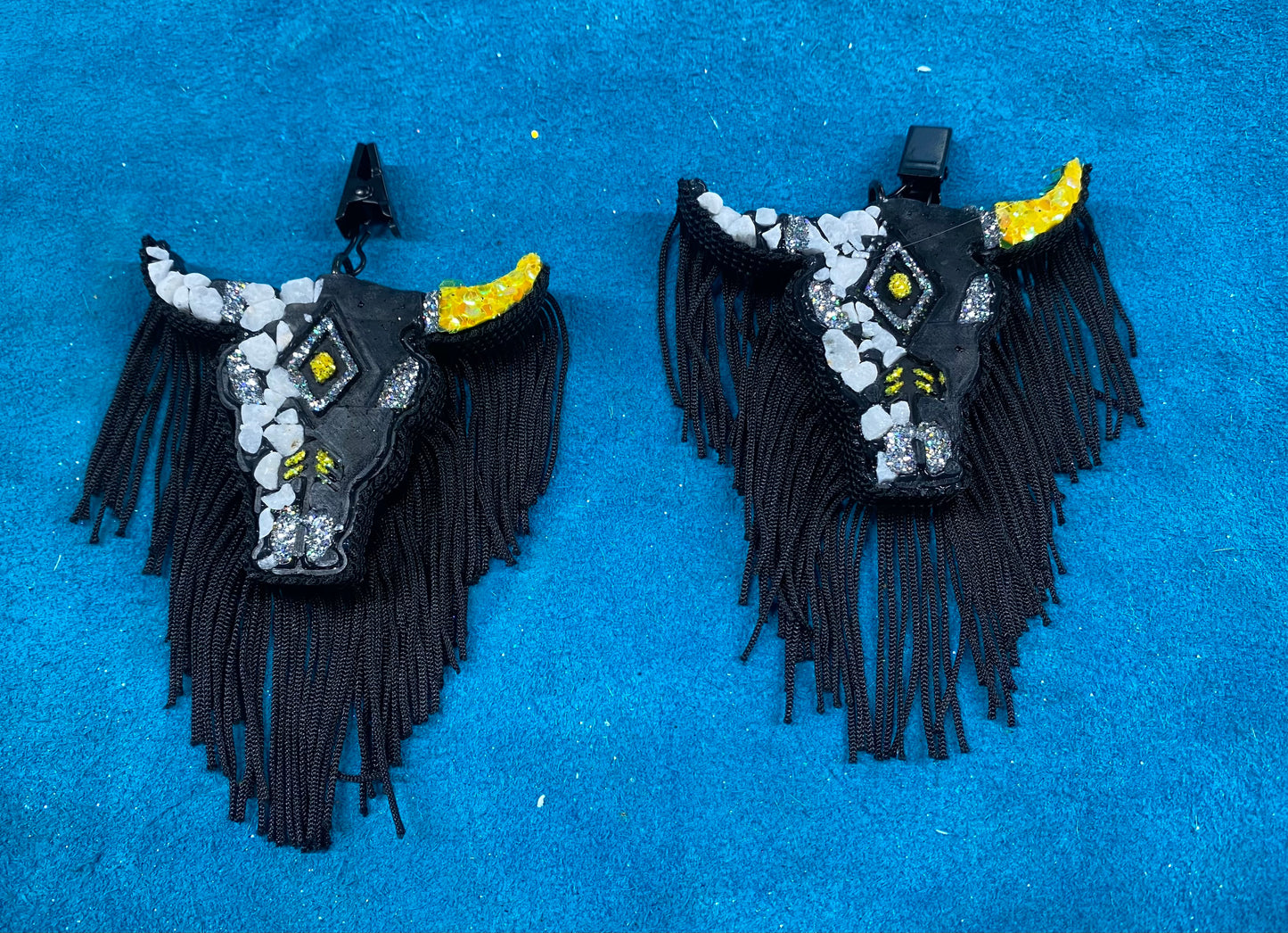 Aztec Bull Skull Vent Clip-2 clips