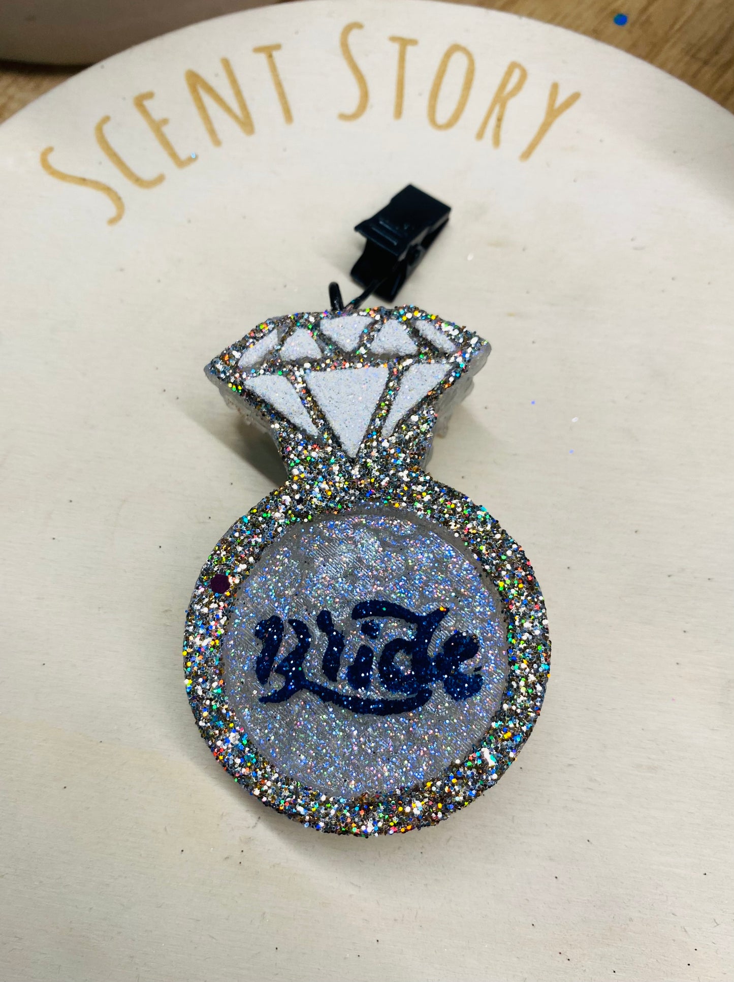 Bride Ring vent clip. THIS IS FOR ONLY 1 VENT CLIP