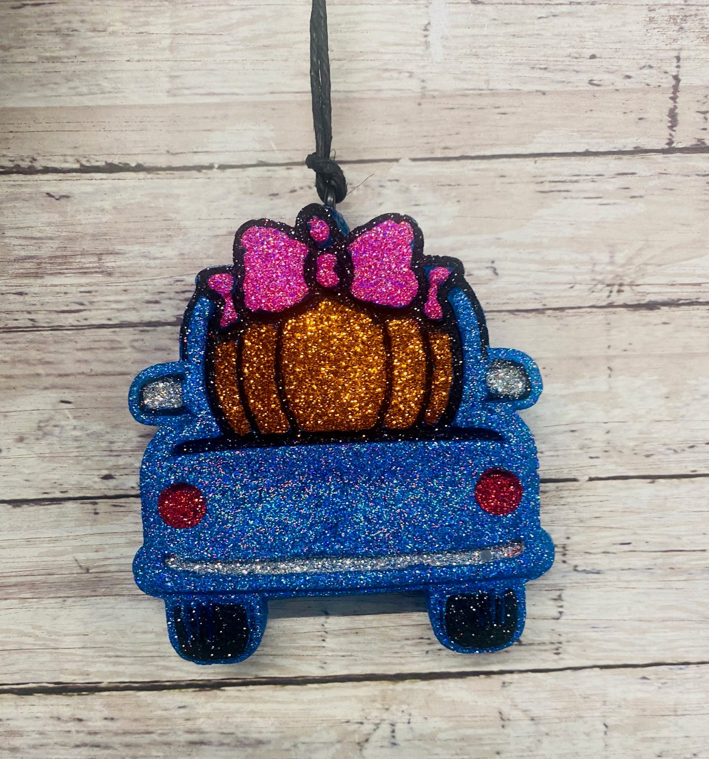 Truck (back) with Pumpkin