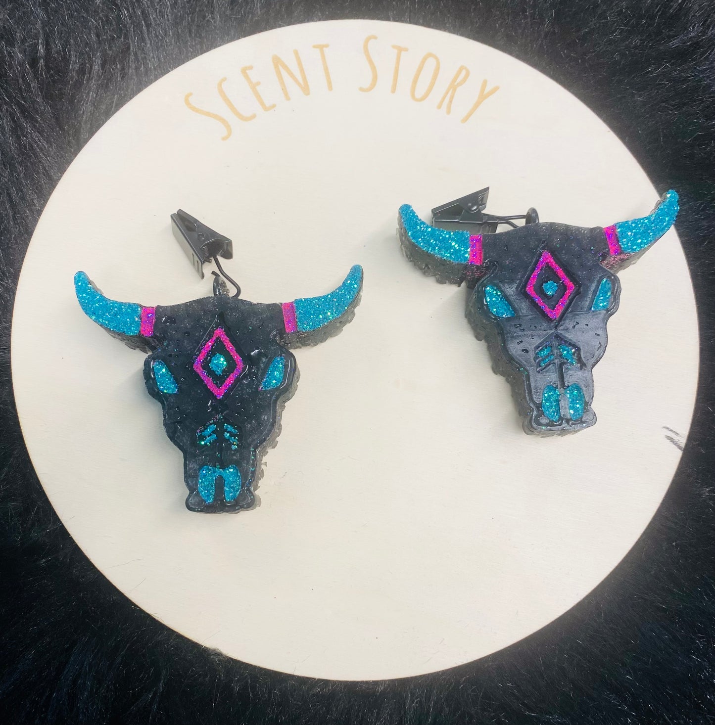 Aztec Bull Skull Vent Clip-2 clips