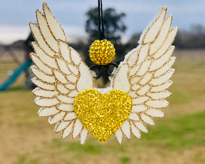 Angel wings with heart
