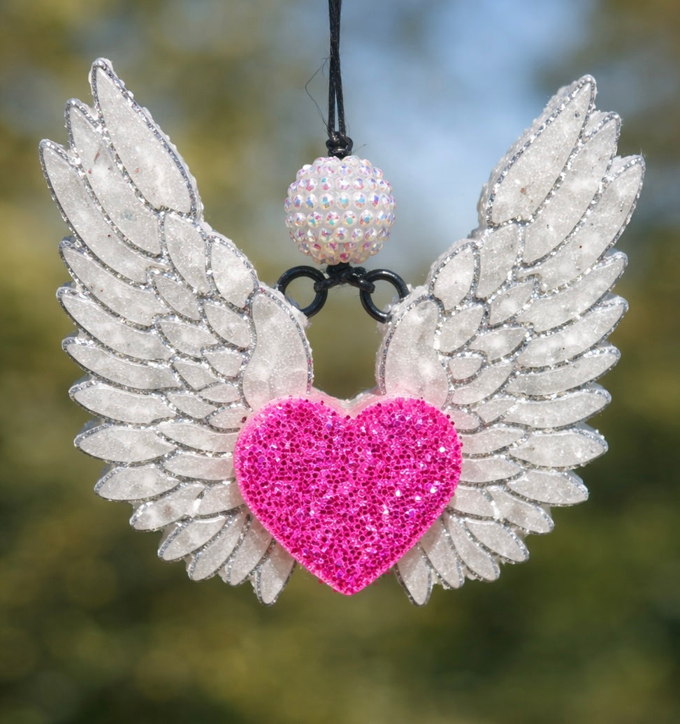 Angel wings with heart