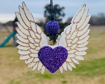 Angel wings with heart