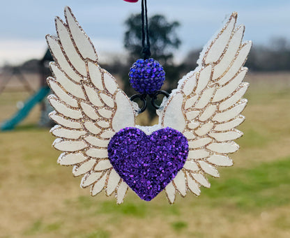 Angel wings with heart