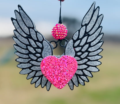 Angel wings with heart