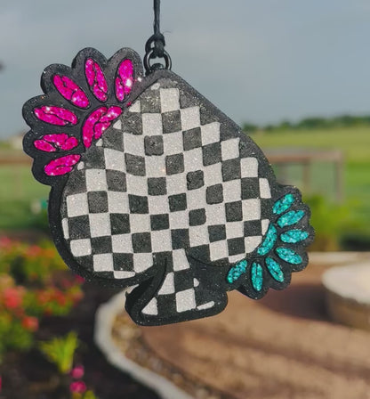 Punchy Checkered Spade
